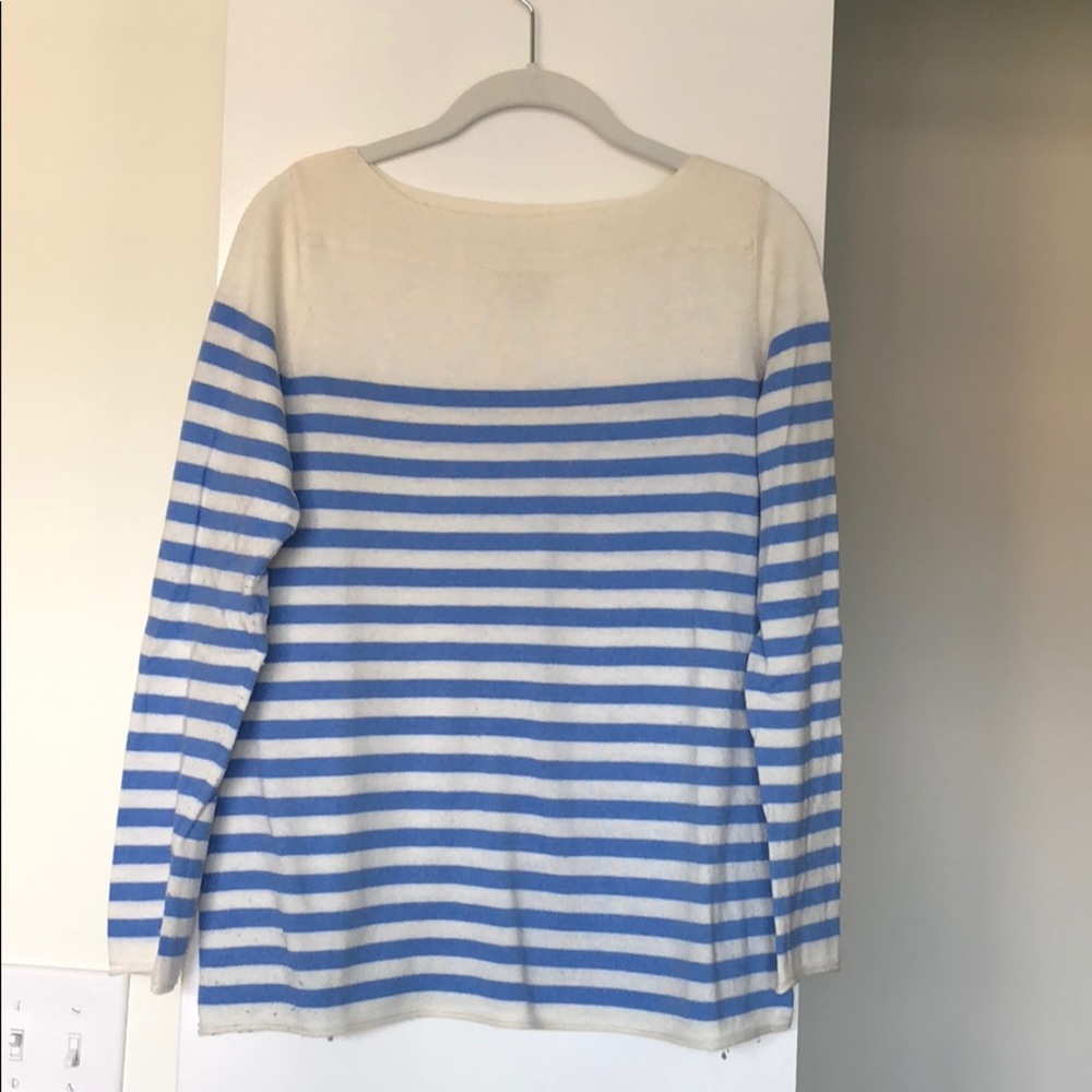 Gap sweater